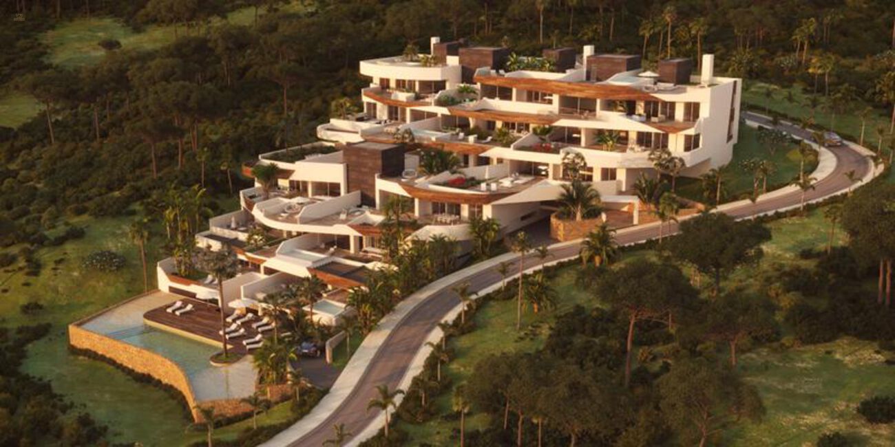 Apartment For Sale in Benahavis, Málaga