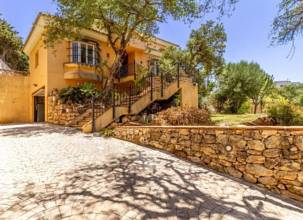 Thumbnail von Villa For Sale in Elviria, Málaga