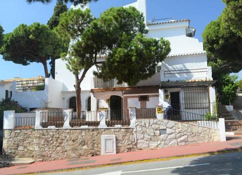 Villa For Sale in Calahonda, Málaga 