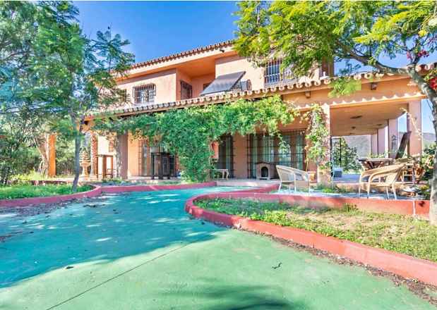 Villa For Sale in La Cala de Mijas, Málaga