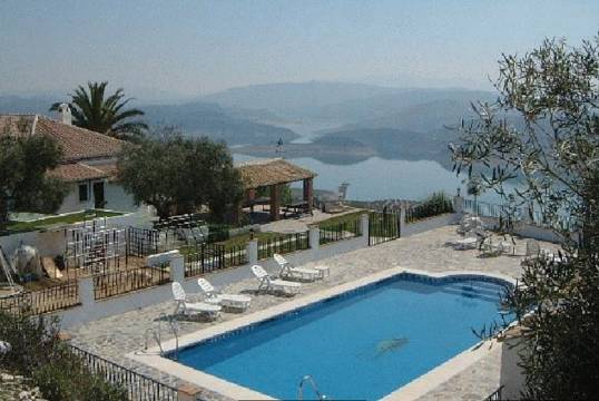 Villa For Sale in Rute, Córdoba