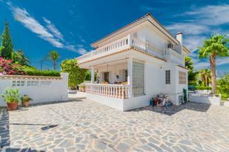 Thumbnail von Villa For Sale in Albir, Alicante