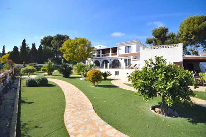 Villa For Sale in Alfaz del Pi, Alicante