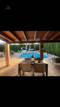 Villa For Sale in Elda, Alicante