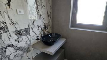 Thumbnail von Moderne Penthouses im obersten Stockwerk mit Dachterrasse und Pool direkt am Meer