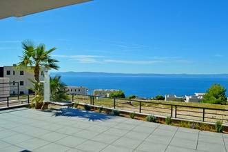 Thumbnail von Moderne Neubau-Doppelhaushälften mit Pool und Meerblick