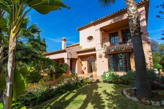 Luxus-Villa in El Rosario R2824730