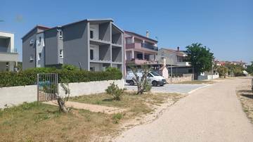 Thumbnail von Haus mit 8 Appartements in der 1. Reihe zum Meer, Region Biograd na Moru
