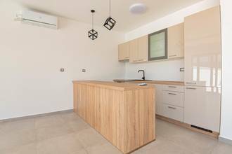 Thumbnail von Moderne Doppelhaushälfte mit Swimmingpool