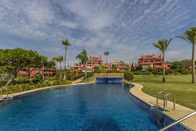 Luxus-Penthaus in Elviria R2785220