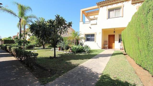 Luxus-Villa in Atalaya R2775557