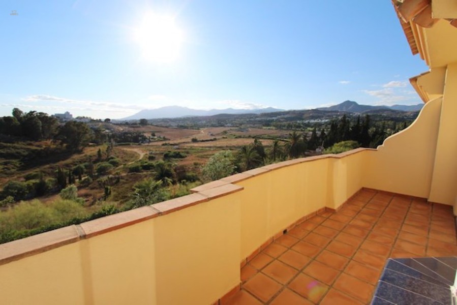 Thumbnail von Luxus-Villa in Atalaya R2775557