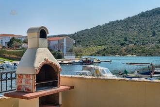 Thumbnail von Mediterranes Haus direkt am Meeresufer