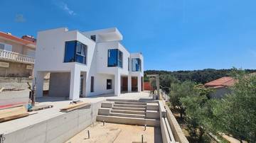 Thumbnail von Moderne Neubau-Villa nahe dem Meer