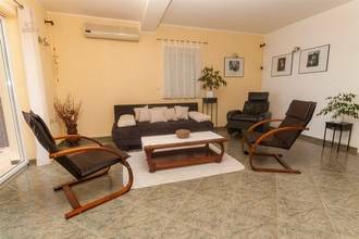 Thumbnail von Haus mit zwei Wohnungen in traumhafter Panorama-Lage mit Meerblick