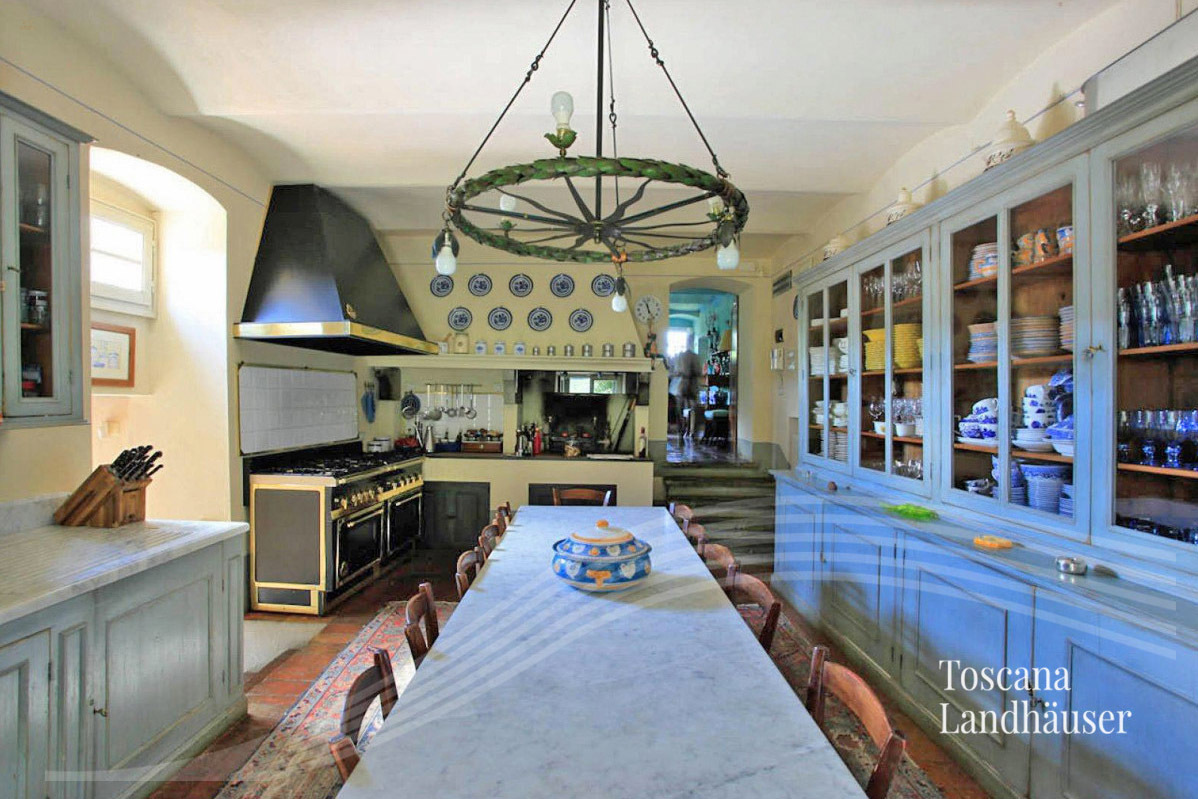 Thumbnail von Wunderschönes Anwesen mit ehemaliger Orangerie und Pool