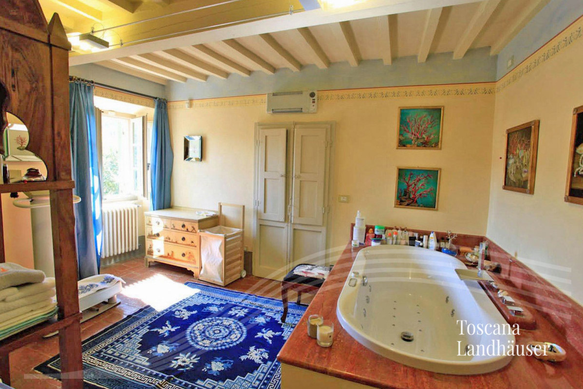 Thumbnail von Wunderschönes Anwesen mit ehemaliger Orangerie und Pool