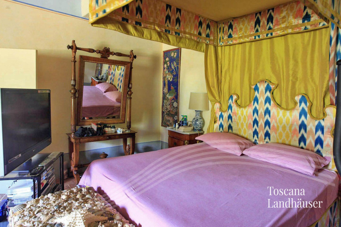 Thumbnail von Wunderschönes Anwesen mit ehemaliger Orangerie und Pool