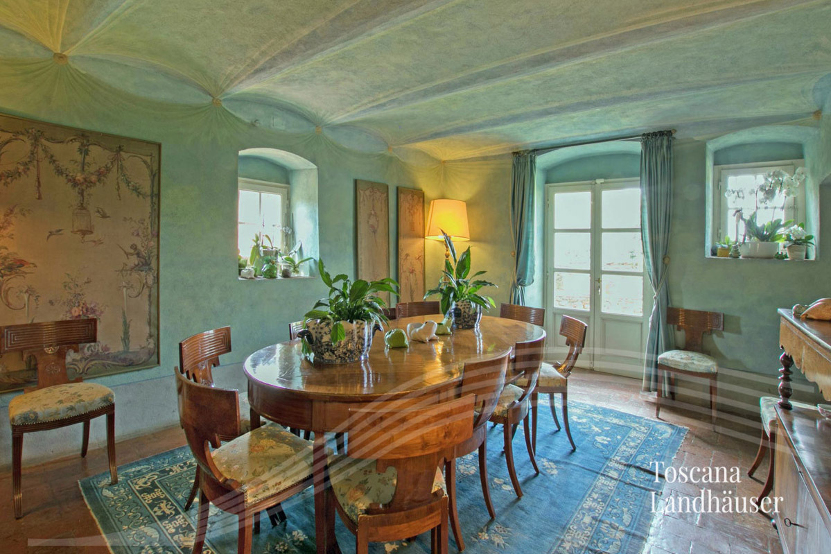 Thumbnail von Wunderschönes Anwesen mit ehemaliger Orangerie und Pool