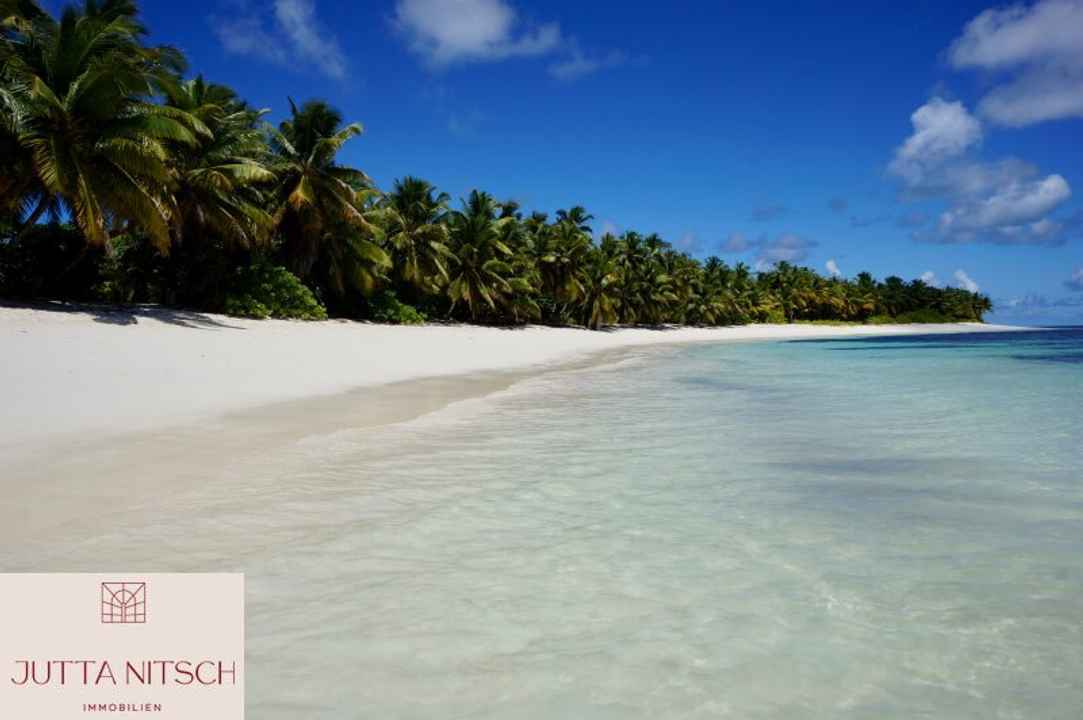 Luxury Beach Villa with Pool, Terrace, and Sea View - Seychelles - Hotel Access Possible