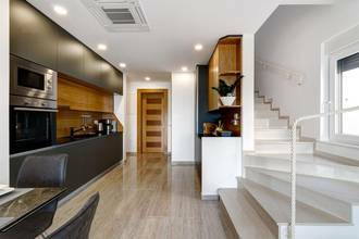 Thumbnail von Moderne Doppelhaushälfte mit Swimmingpool und Meerblick