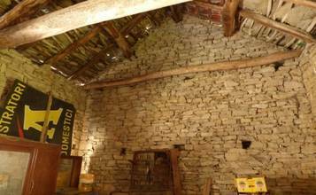 Thumbnail von Immogold atavistisches Natursteingebäude mit ca. 60.000 m² Grund