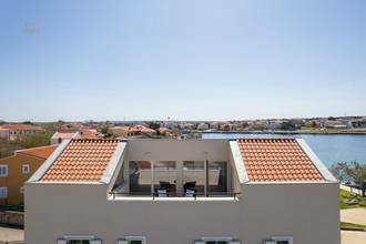 Thumbnail von Moderne Villa direkt am Meer