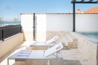 Thumbnail von Moderne Villa direkt am Meer