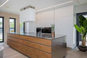 Thumbnail von Moderne Villa mit Swimmingpool mit Meerblick in Zadar