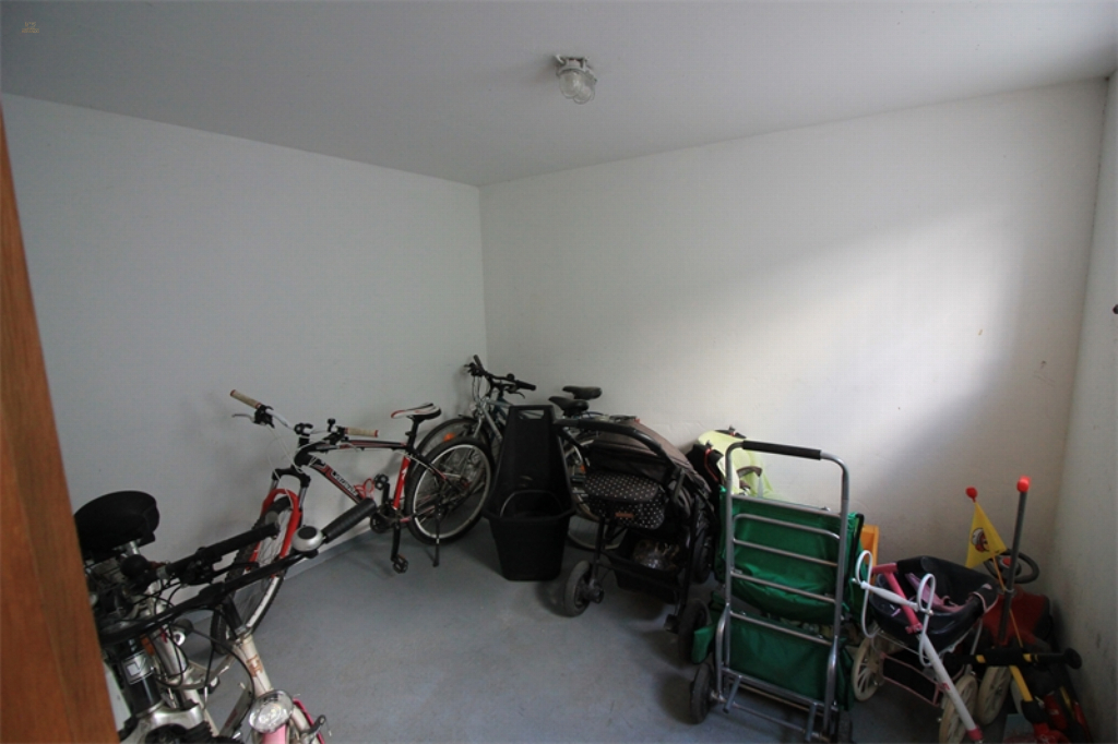 Thumbnail von Frühstück auf dem eigenen Balkon