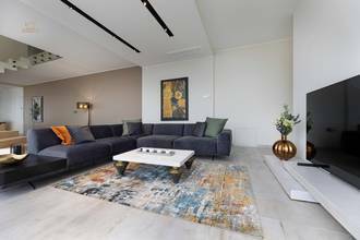 Thumbnail von Luxuriöse Villa mit Swimmingpool und Panorama-Meerblick