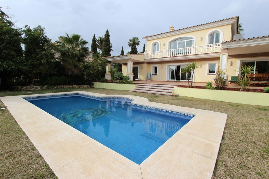 Luxus-Villa in Nueva Andalucica R2862518