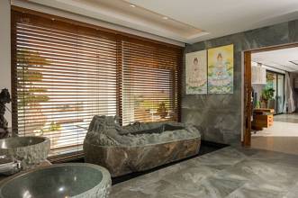 Thumbnail von Luxus-Villa in Sierra Blanca R2853677