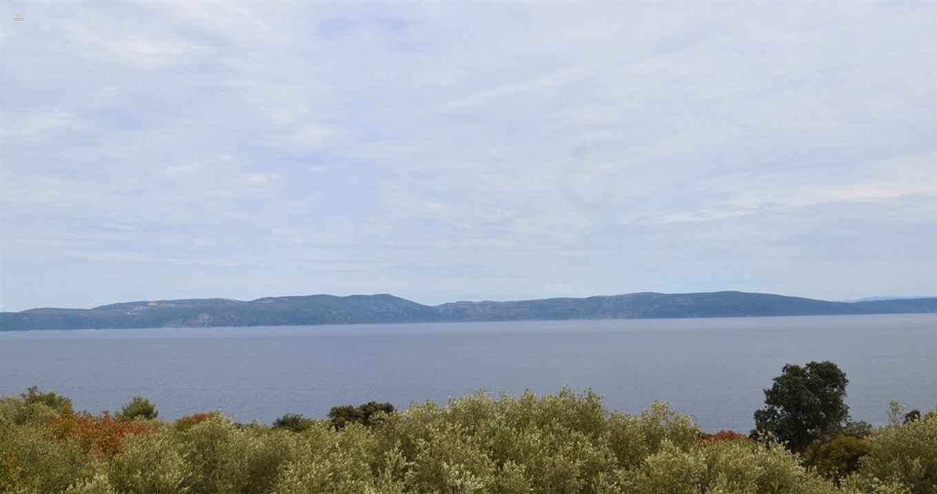 Moderne Villa mit Swimmingpool und Panorama-Meerblick