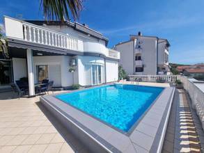 Thumbnail von Haus mit Swimmingpool und schönem Meerblick