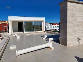 Thumbnail von Imposante Villa mit Panorama-Meerblick und Swimmingpool