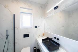 Thumbnail von Neue Villa im mediterranen Stil mit Swimminpool