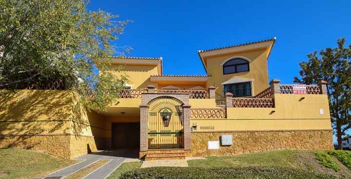 Luxus-Villa in Benalmadena R2874038