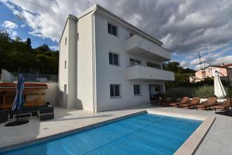 Thumbnail von Villa in Panorama-Lage mit zwei Appartements, Bregi, Region Opatija