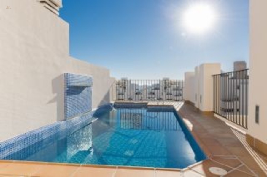 Luxus-Penthaus in Estepona R873750