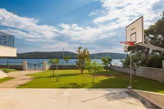 Thumbnail von Exceptional luxury villa in the first row to the sea