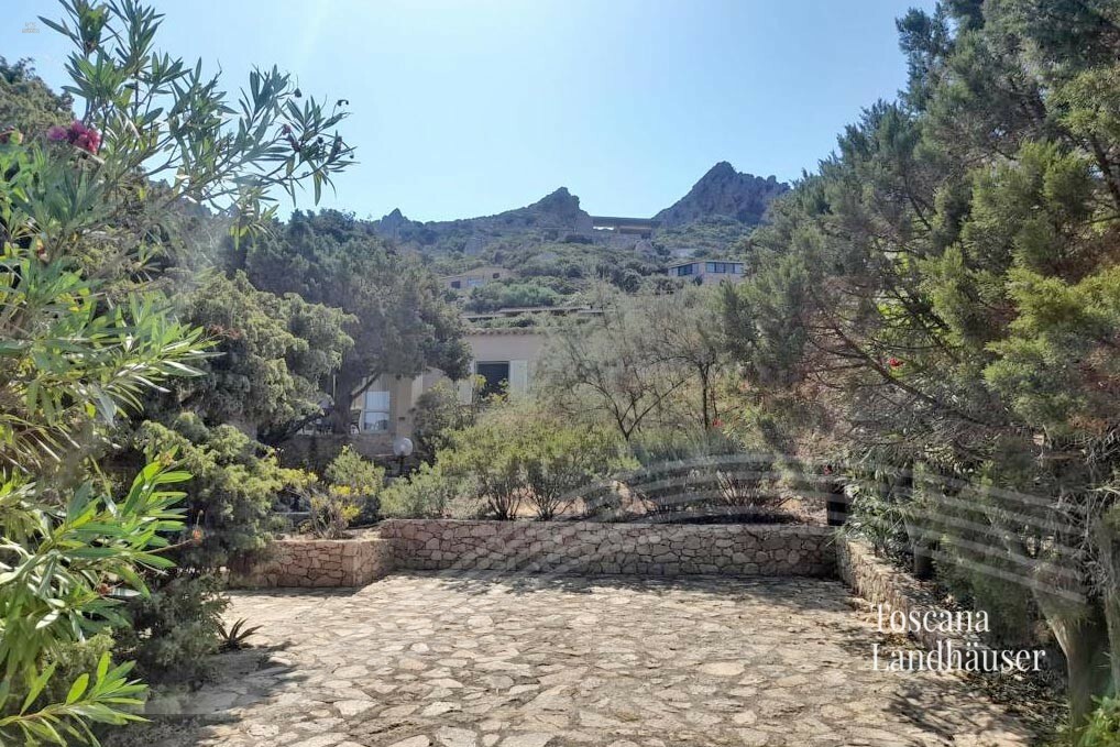 Thumbnail von Villa mit Pool und wunderschönem Meerblick