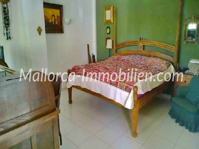 Thumbnail von GEPFLEGTES CHALET MIT WEITLÄUFIGEM GRUNDSTÜCK UND POOL