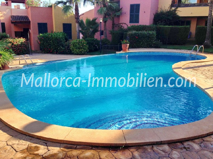 Thumbnail von REIHENHAUS MIT CHARME, EIGENEM POOL UND MEERBLICK