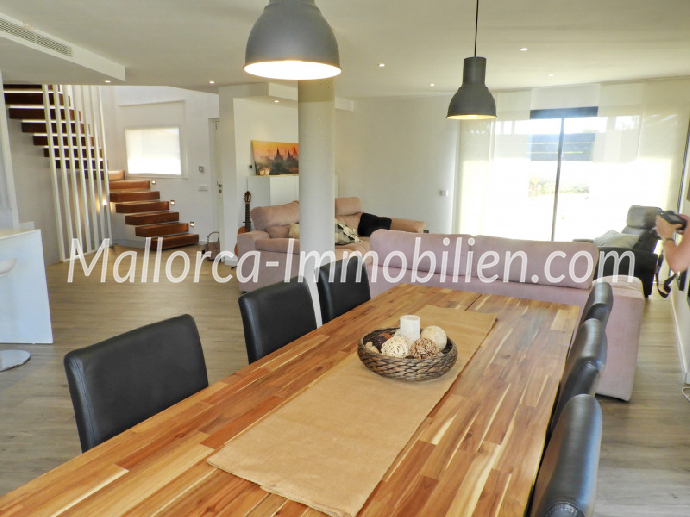 Thumbnail von MODERNES ARCHITEKTENHAUS IN VILLENLAGE MIT BLICK BIS ZUR PLAYA DE PALMA