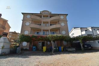 Thumbnail von Appartement-Villa mit 13 Wohneinheiten und Meerblick