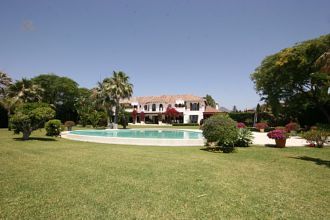 Thumbnail von Luxus-Villa in El Paraiso R2684408