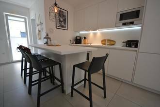 Thumbnail von Wohnung mit Garten, Swimmingpool und Blick auf das Meer