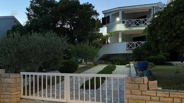 Thumbnail von Haus mit zwei Appartements nahe dem Strand