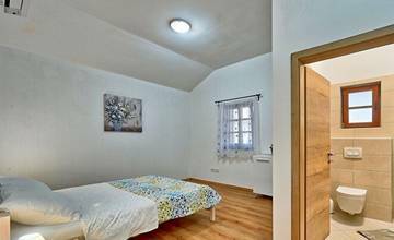 Thumbnail von Śródziemnomorska willa z basenem w pobliżu morza, wyspa Ugljan